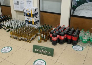 Carabineros detecta presunto clandestino de venta de alcoholes tras denuncia por ruidos molestos en Punta Arenas