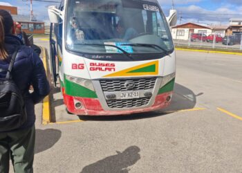 Nuevo contrato fortalece el transporte subsidiado entre Puerto Natales y Torres del Paine