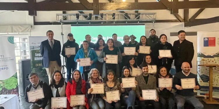 71 productores de Magallanes reciben certificación internacional en sostenibilidad y criterios ESG