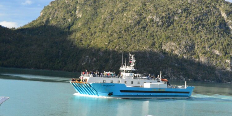 MTT asegura continuidad del servicio marítimo subsidiado entre Puerto Yungay, Tortel, Puerto Edén y Puerto Natales