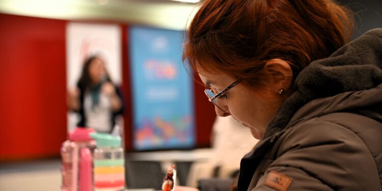 “Magallanes Lee” fortalece la enseñanza de la lectoescritura en diez establecimientos de la región
