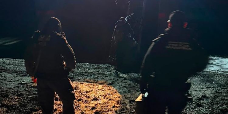 Operativo de Policía Marítima detecta casi 200 gramos de cannabis durante fiscalización en Bahía Carrera