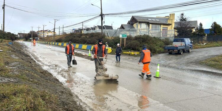 Minvu habilita tránsito en Avenida 21 de Mayo y da inicio a segunda etapa de conservación vial