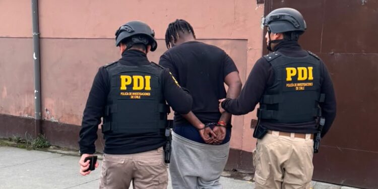 PDI despliega operativo regional y detiene a 12 personas con órdenes judiciales vigentes