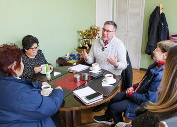 Delegado Rodolfo Moncada se reúne con nueva directiva del Club del Adulto Mayor Rosa Yagán