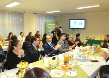 Instituciones refuerzan coordinación para impulsar la reinserción social de jóvenes y adultos en Magallanes