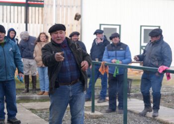 Río Verde revive la tradición del juego de la taba con encuentro cultural en Isla Riesco