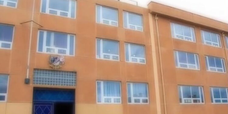 Reducción de raciones de almuerzo genera preocupación entre apoderados y autoridades educacionales en Magallanes