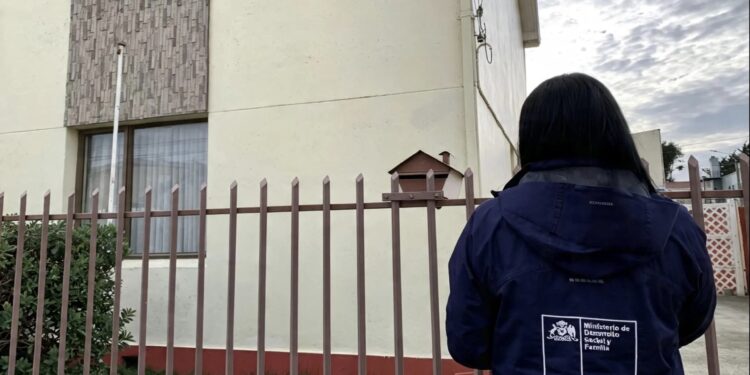 Desarrollo Social realiza visitas en terreno para verificar información del Registro Social de Hogares en Magallanes