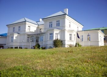 Corte de Apelaciones de Punta Arenas confirma rechazo a arraigo nacional de exalcaldesa de Puerto Natales