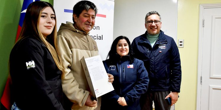 Vecino de Puerto Williams regulariza terreno y proyecta emprendimiento turístico en isla Navarino