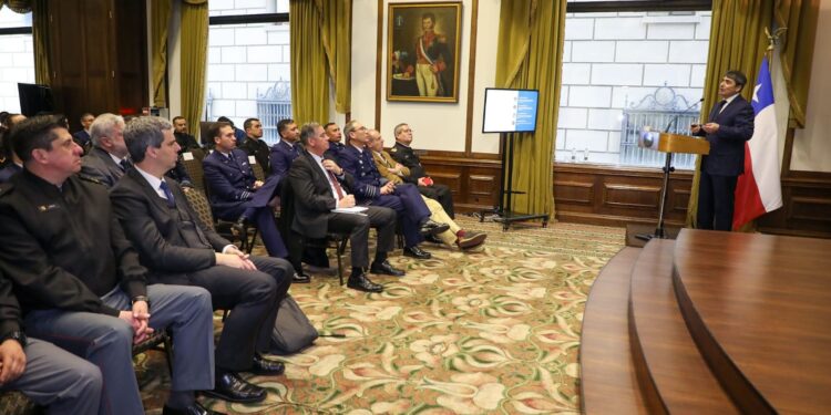 Fiscal Regional capacitó a dotación de la Campaña Antártica sobre el rol de la justicia en el continente blanco