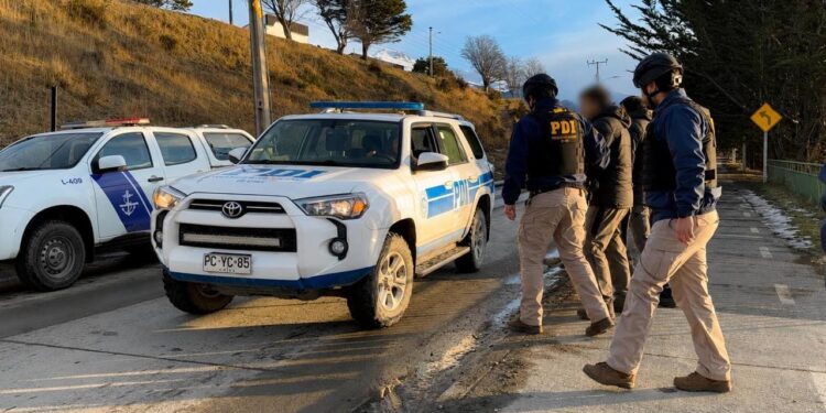 Detienen en los canales australes a imputado por explotación sexual de menores que permanecía prófugo de la justicia