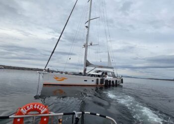 Incautan yate británico en Puerto Natales tras detectar presuntas actividades turísticas no autorizadas