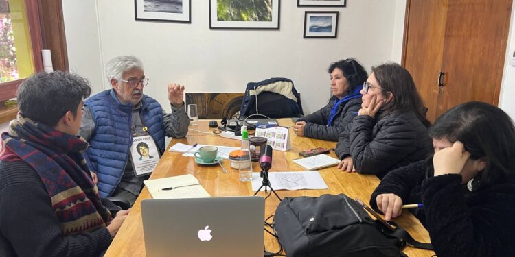 Organizaciones expresan preocupación por modificación del recorrido de la micro 8 y piden restituir ingreso al Hospital Clínico