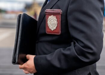 PDI detiene a hombre investigado por captar y difundir imágenes íntimas de mujeres en Punta Arenas