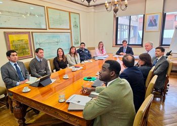 Senador Kusanovic coordina con equipos del MOP avances de proyectos estratégicos para Magallanes