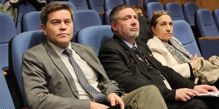 Jornada regional busca estandarizar procesos de mamografía y fortalecer la detección precoz del cáncer de mama en Magallanes