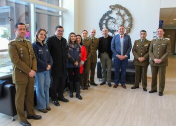 “Voces del Centenario”, funcionarios de Carabineros llevan la música a Puerto Williams para acercarse a la comunidad