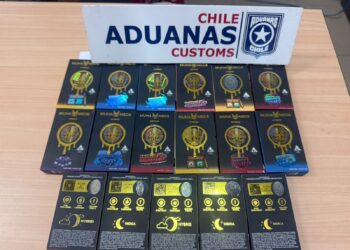 Aduanas detecta 17 cartuchos con resina de cannabis y dos dispositivos electroshock en equipaje de pasajero en Punta Arenas