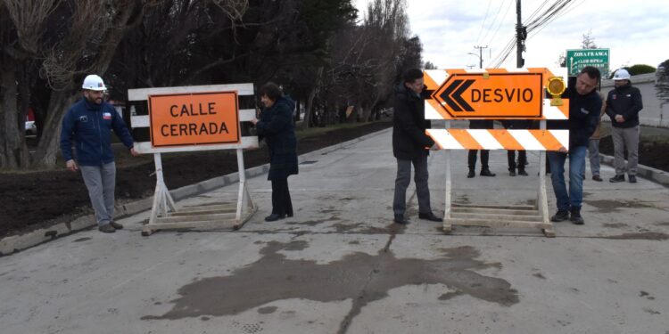 Reabren al tránsito importante tramo de Avenida Bulnes tras obras de conservación en Punta Arenas