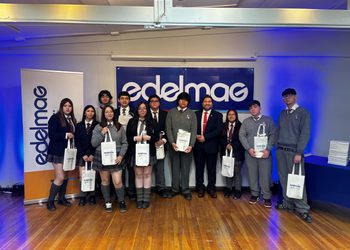 EDELMAG entrega tablets y kits de herramientas a estudiantes de liceos técnico-profesionales de Magallanes