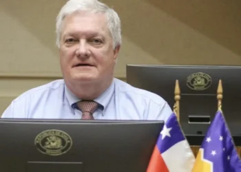 Contraloría detecta falta de coordinación entre reparticiones del MOP que habría generado perjuicio superior a $10.500 millones en Huertos Familiares