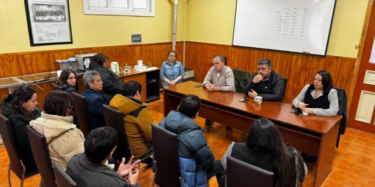 Bloque Productivo de Última Esperanza suma respaldo político para modificar fechas de obras en Aeródromo Teniente Julio Gallardo