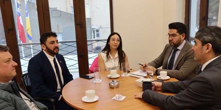 Seremi de Vivienda denuncia ante Fiscalía nuevos casos de cobros irregulares vinculados a agrupaciones habitacionales