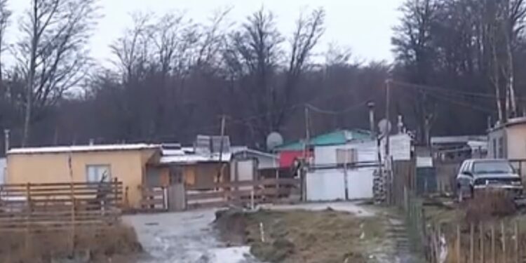 Comienza el retiro de familias desde La Toma para recuperar jardín infantil y Cecosf en Punta Arenas