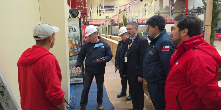 Autoridades fiscalizan fondas y ramadas de Magallanes antes del inicio de Fiestas Patrias