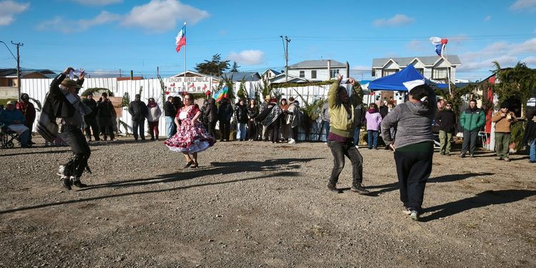 Gran Concurso de Cueca reunió a la comunidad en Porvenir durante las Fiestas Patrias