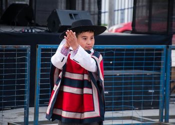 Cultura, Tradición y Emprendimiento Local se Tomaron la Plaza de Armas de Natales.