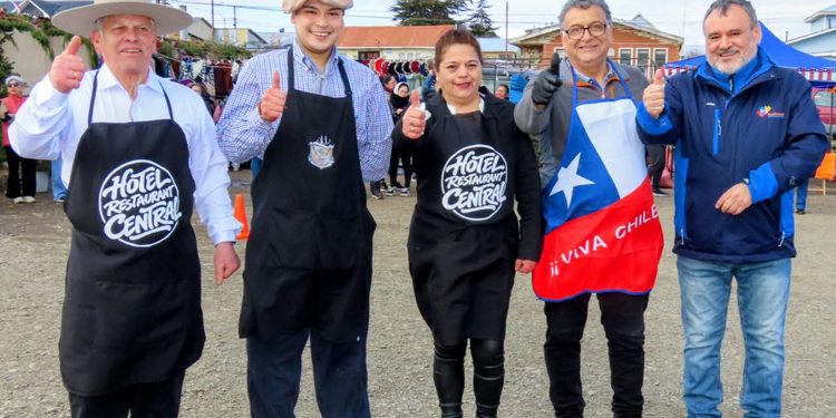 Carrera de Garzones y juegos populares reunieron a la comunidad en Porvenir por Fiestas Patrias