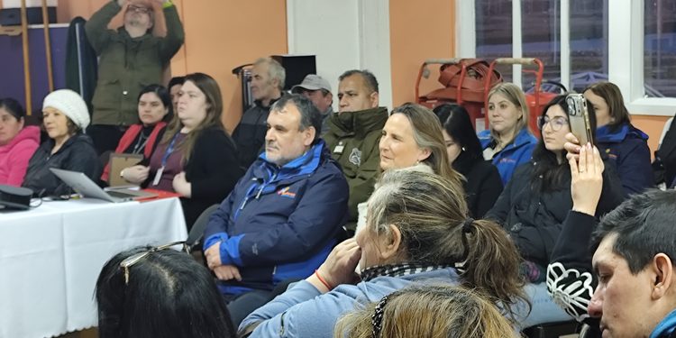Bahía Chilota recupera su antigua escuela y la transforma en un renovado espacio comunitario