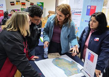 Familias de Puerto Edén piden a Bienes Nacionales impulsar la habitabilidad y el desarrollo productivo local.