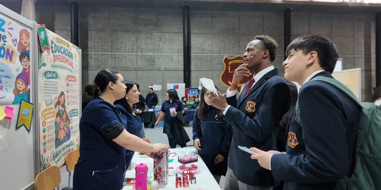 Feria Vocacional 2026 reunió a estudiantes de Tierra del Fuego y acercó alternativas de estudio y trabajo