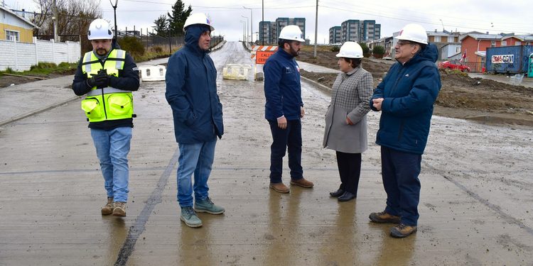 Calle El Ovejero alcanza un 70% de avance y permitirá mejorar conexión vial hacia el poniente de Punta Arenas