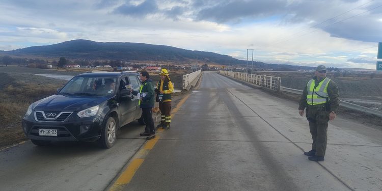 CONAF refuerza prevención de incendios forestales con operativo carretero en Agua Fresca