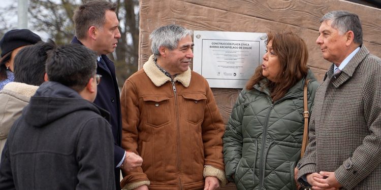 Punta Arenas inaugura nueva Plaza Cívica Sur Archipiélago de Chiloé con una inversión de $964 millones