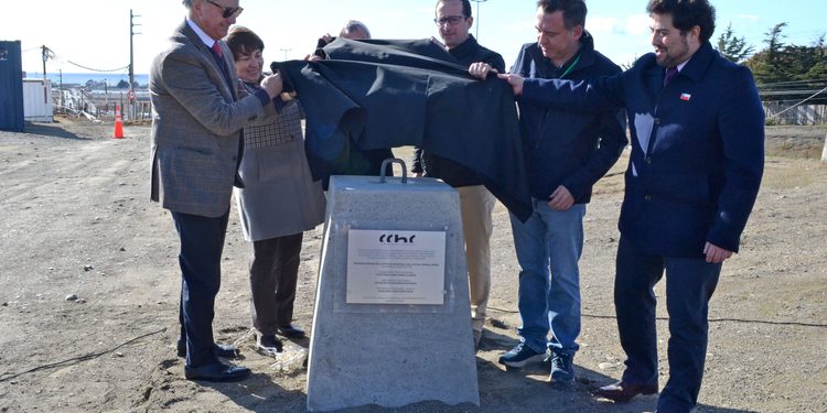 CChC Magallanes coloca primera piedra de su futura sede regional en Punta Arenas