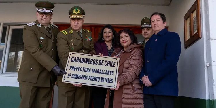 Retiran placa de la Segunda Comisaría de Puerto Natales y comienza proceso para construir nuevo cuartel