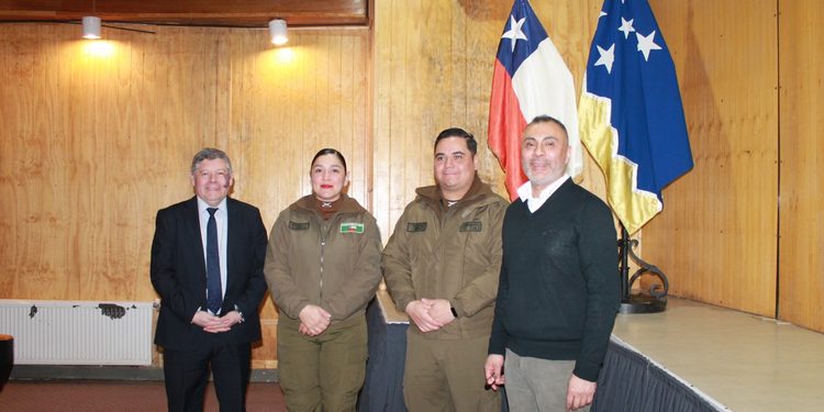 Servicio de Reinserción Social Juvenil lleva charla sobre responsabilidad penal adolescente a estudiantes de Puerto Natales