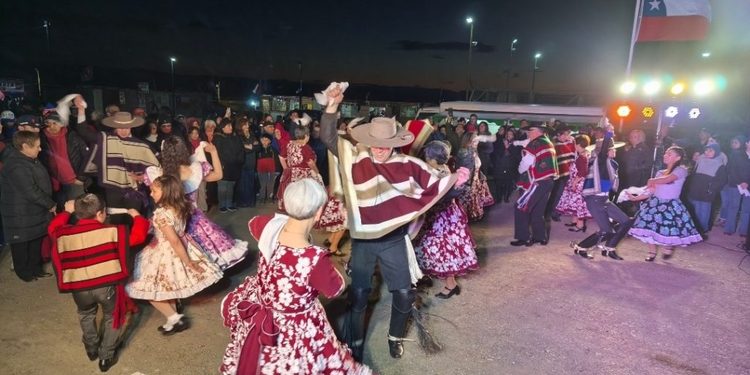 Concursos, cueca, gastronomía, ramadas, juegos populares y música en vivo marcarán las celebraciones de septiembre.