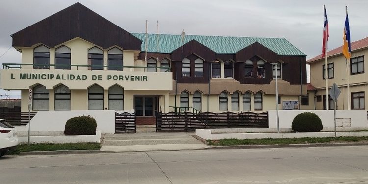 Municipalidad de Porvenir recibe más de $96 millones para fortalecer la gestión e inversión comunal