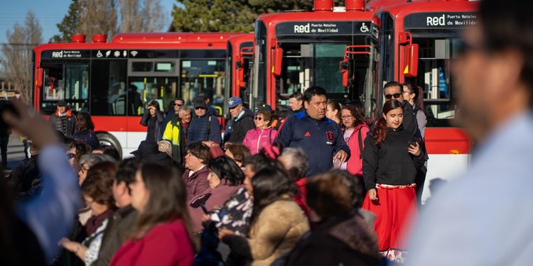 Puerto Natales inaugura su primer sistema de transporte público urbano con nueve buses