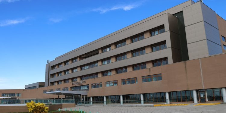 Hospital Clínico de Magallanes registra cortes eléctricos intermitentes durante trabajos de mantenimiento