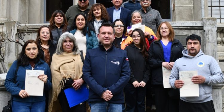 Municipio entrega nuevos recursos a 11 organizaciones sociales de Punta Arenas