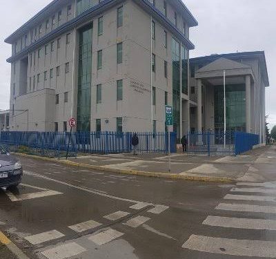 Condenan a interno que ofreció $500 mil a funcionario de Gendarmería para ingresar un celular a la cárcel