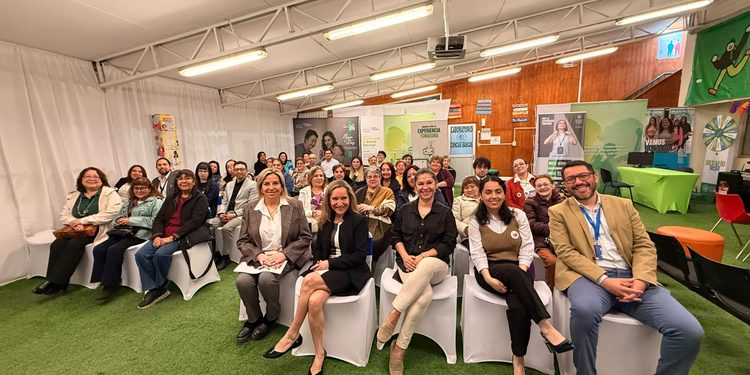 Santo Tomás inicia tercera versión de Formación Mayor para 30 personas mayores en Punta Arenas